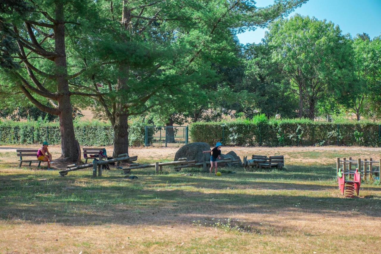 Village De Gites De La Foret De Ganigal Le Malzieu-Ville Dış mekan fotoğraf