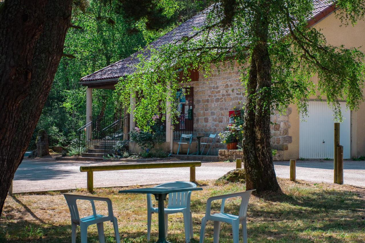 Village De Gites De La Foret De Ganigal Le Malzieu-Ville Dış mekan fotoğraf